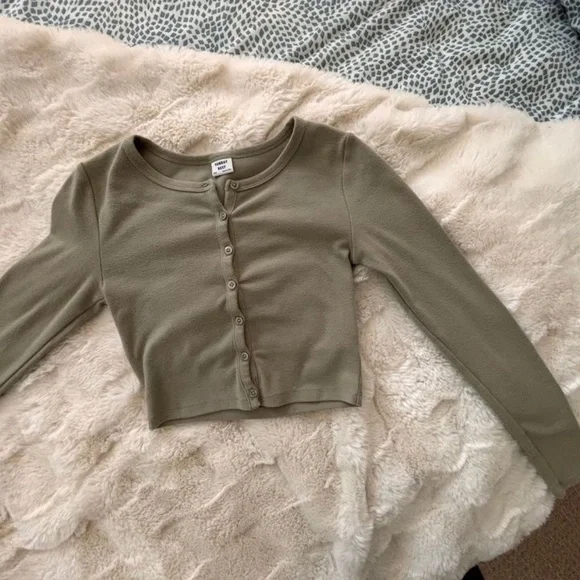 Aritzia Sunday Best top - Picture 2 of 3